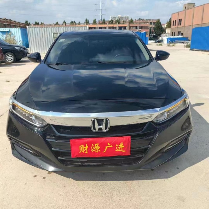 青岛12年本田雅阁1