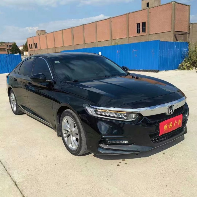 青岛12年本田雅阁4