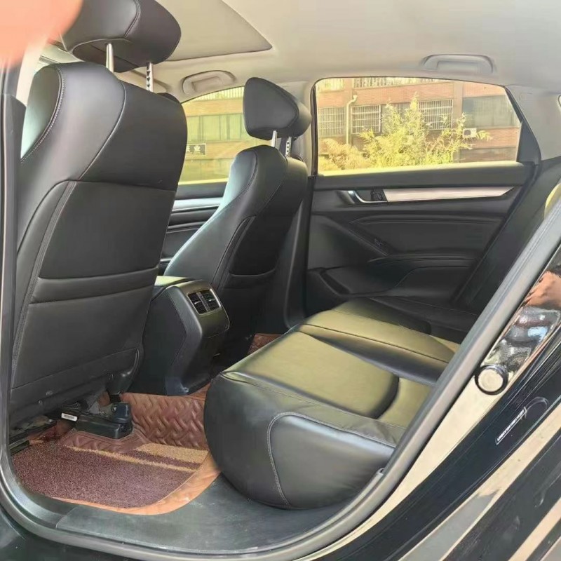 青岛12年本田雅阁9