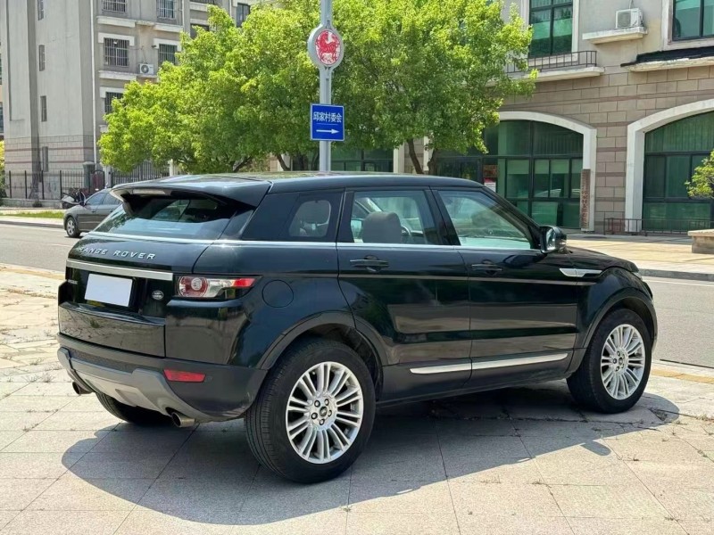 济宁14年路虎极光4