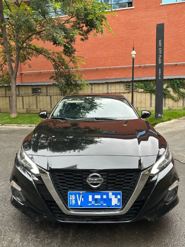 成都22年日产天籁1