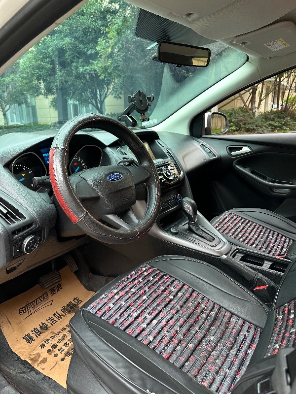 成都17年福特福克斯4