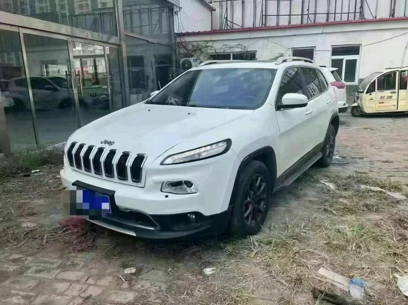 邢臺22年Jeep自由光2