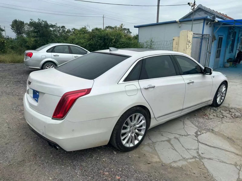 济宁16年凯迪拉克CT65