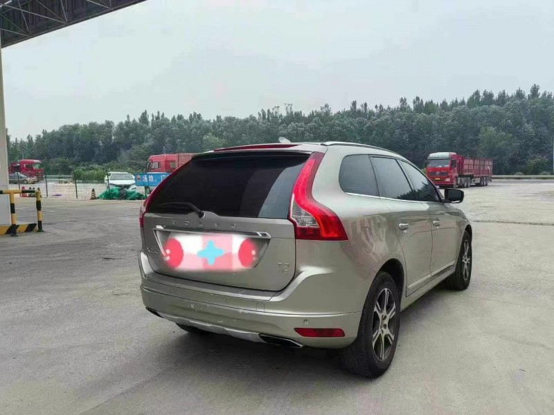 济宁15年沃尔沃XC604