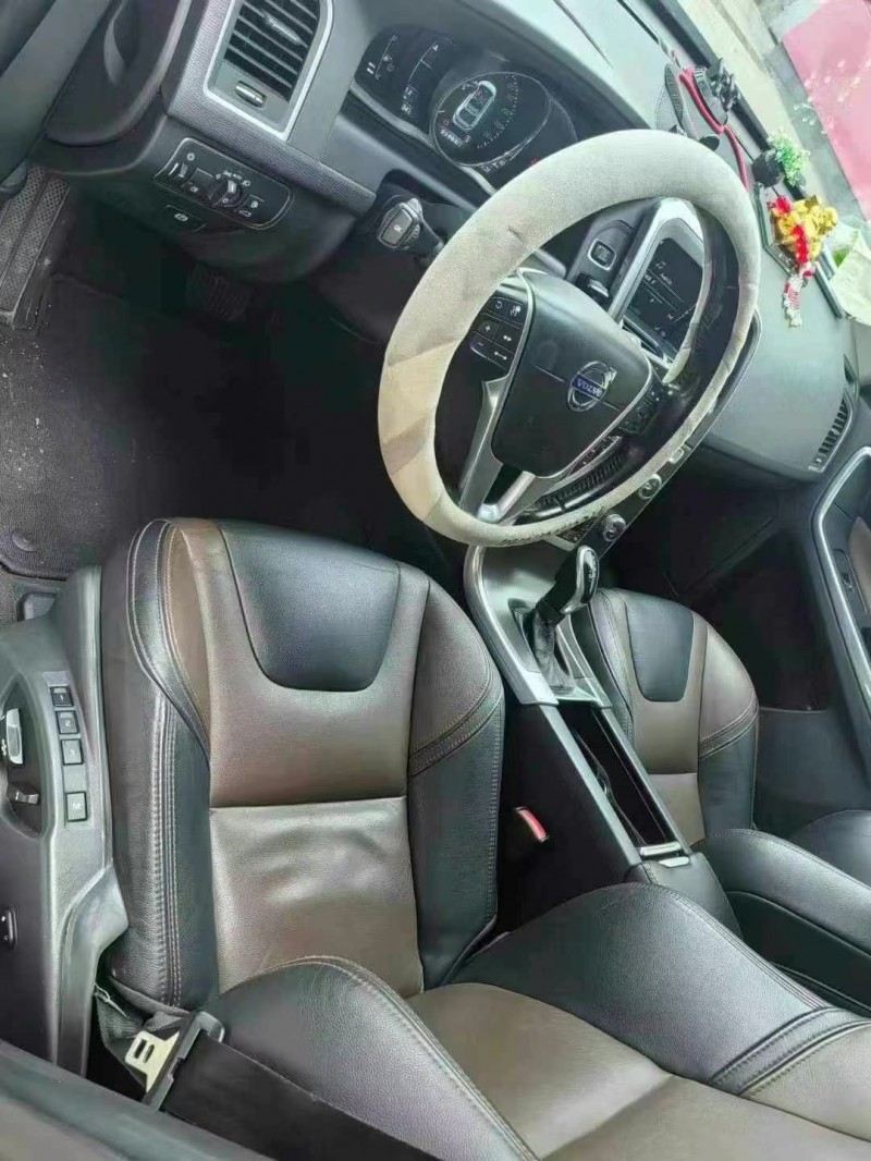 济宁15年沃尔沃XC607