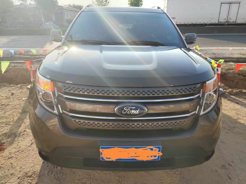 济宁15年福特探险者1