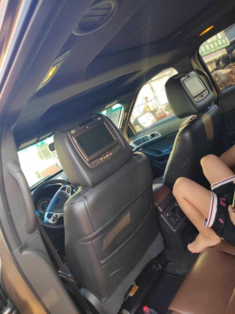 济宁15年福特探险者3