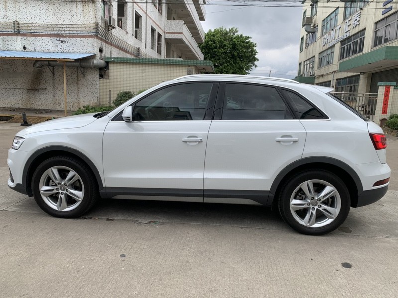中山18年奥迪Q33