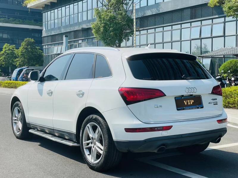 东莞16年奥迪Q58