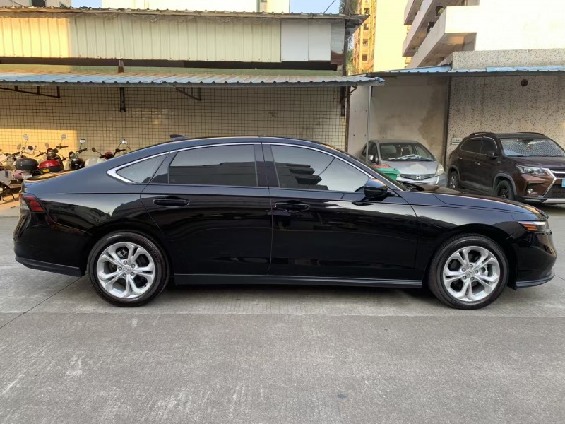 中山23年本田雅阁2