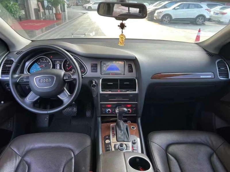 广州15年奥迪Q75