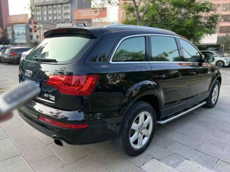 广州15年奥迪Q78