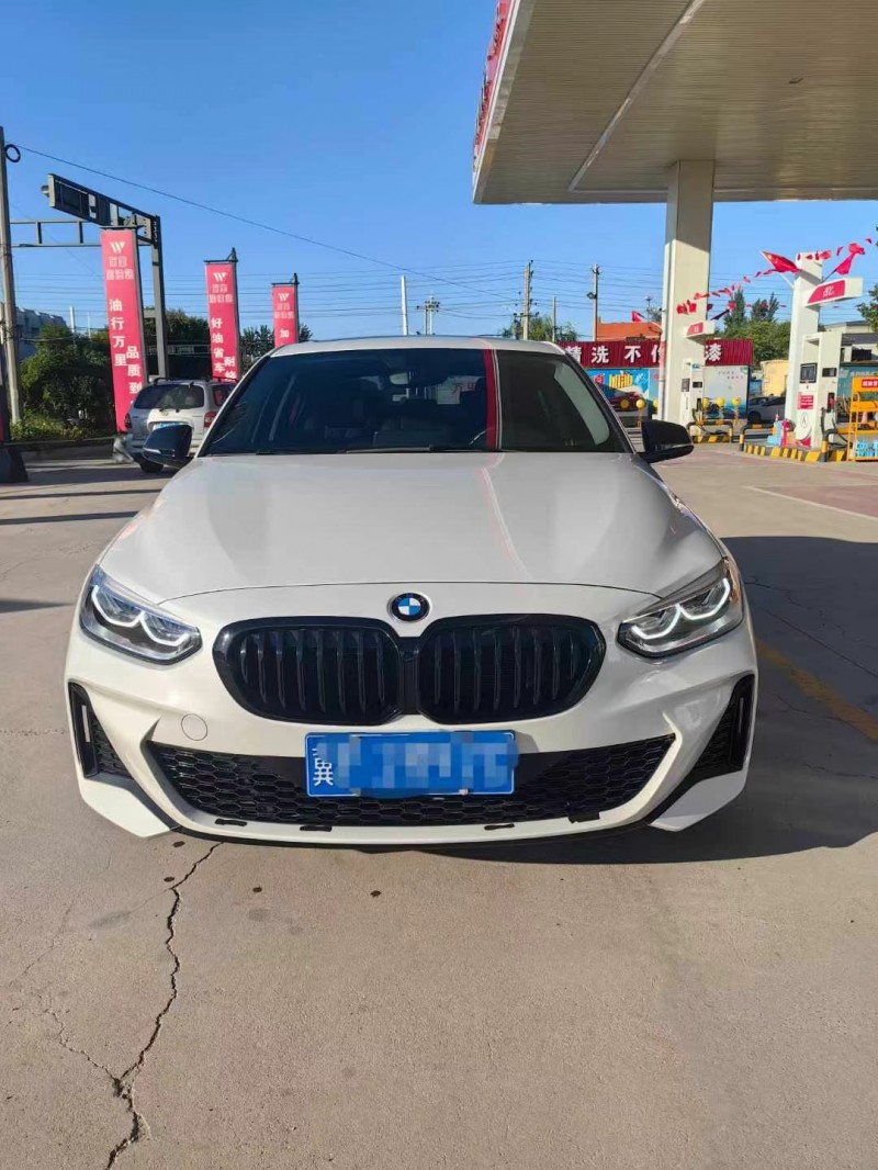 保定21年宝马1系1