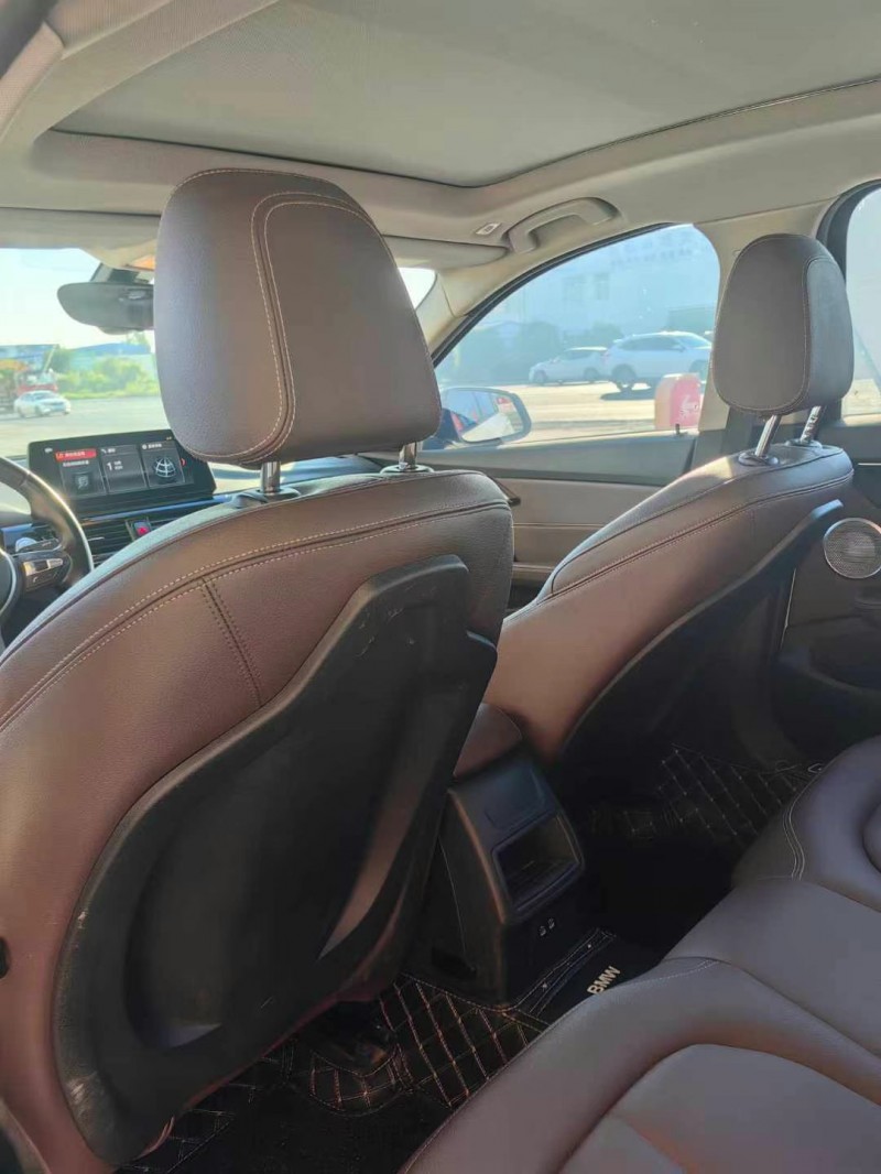 保定21年宝马1系5