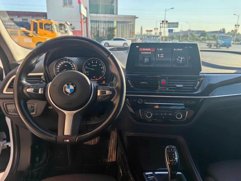 保定21年宝马1系6