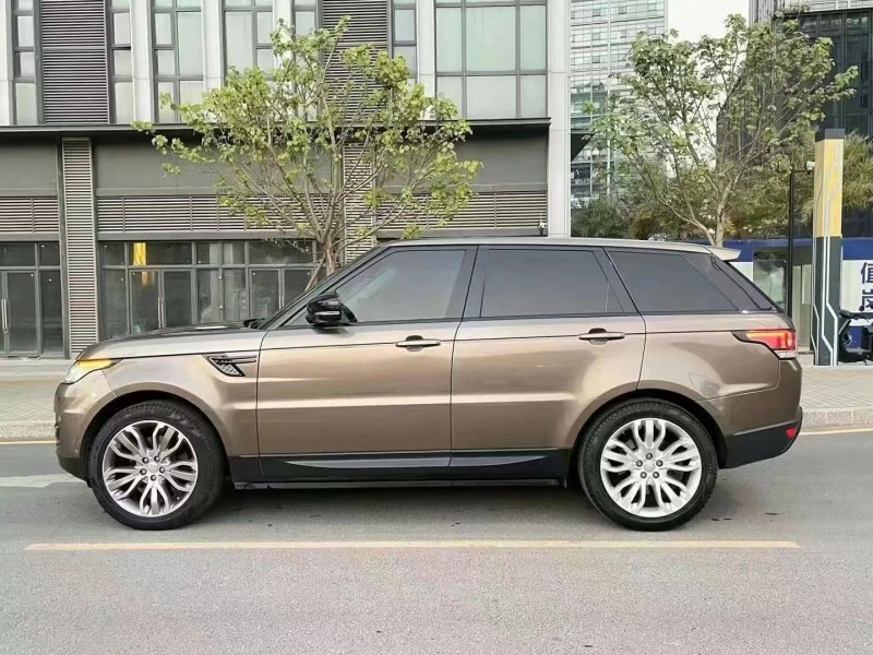 东莞14年路虎揽胜运动7