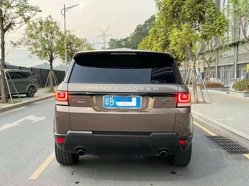 东莞14年路虎揽胜运动9