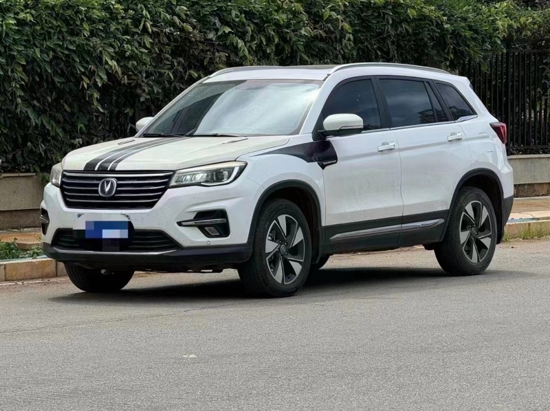 昆明19年長安汽車CS752