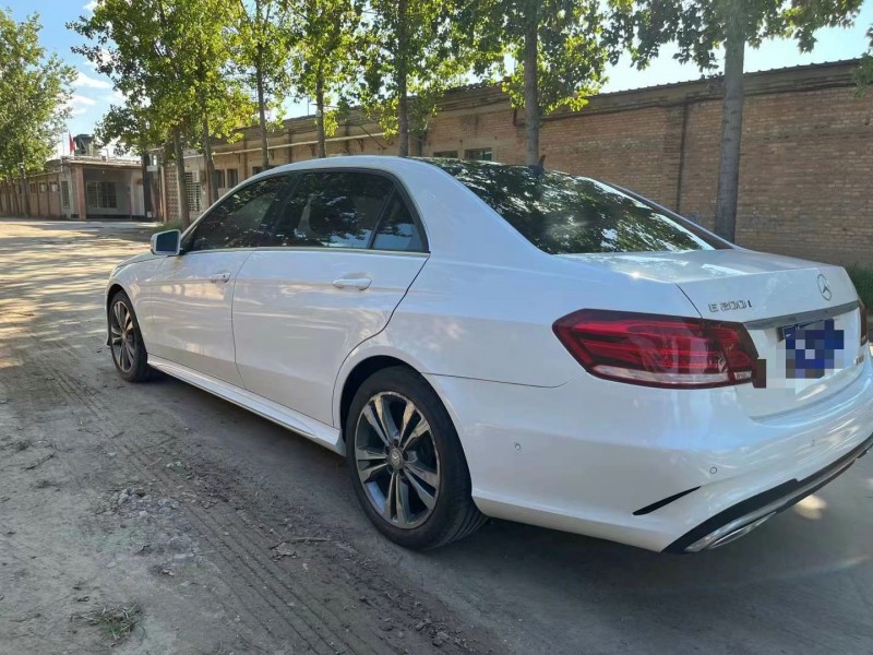 保定15年奔驰E8