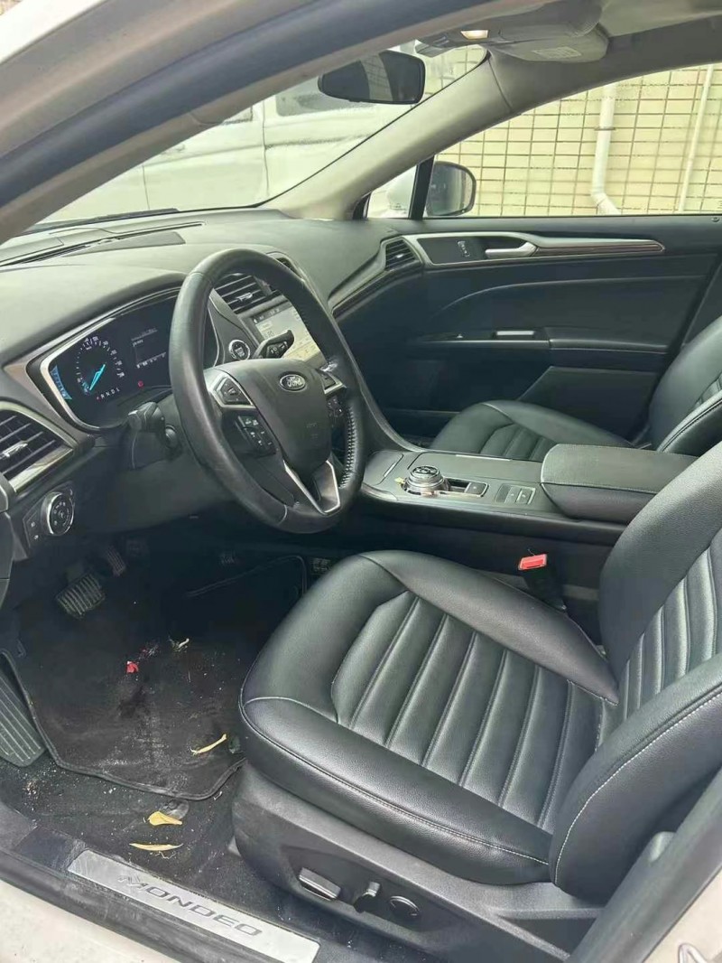 中山20年福特蒙迪欧6