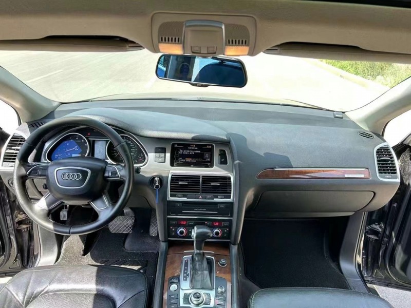 枣庄12年奥迪Q76