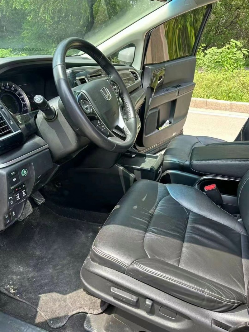 枣庄19年本田艾力绅4