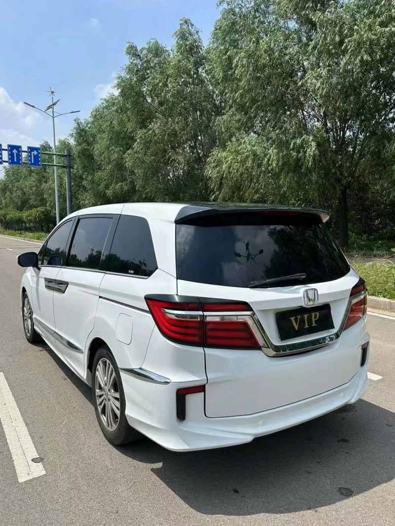 枣庄19年本田艾力绅8