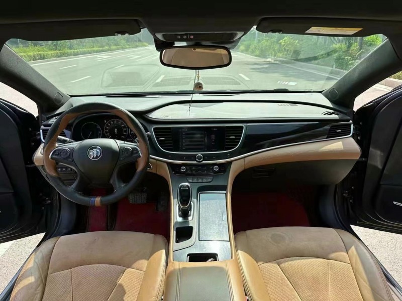 枣庄18年别克君越5