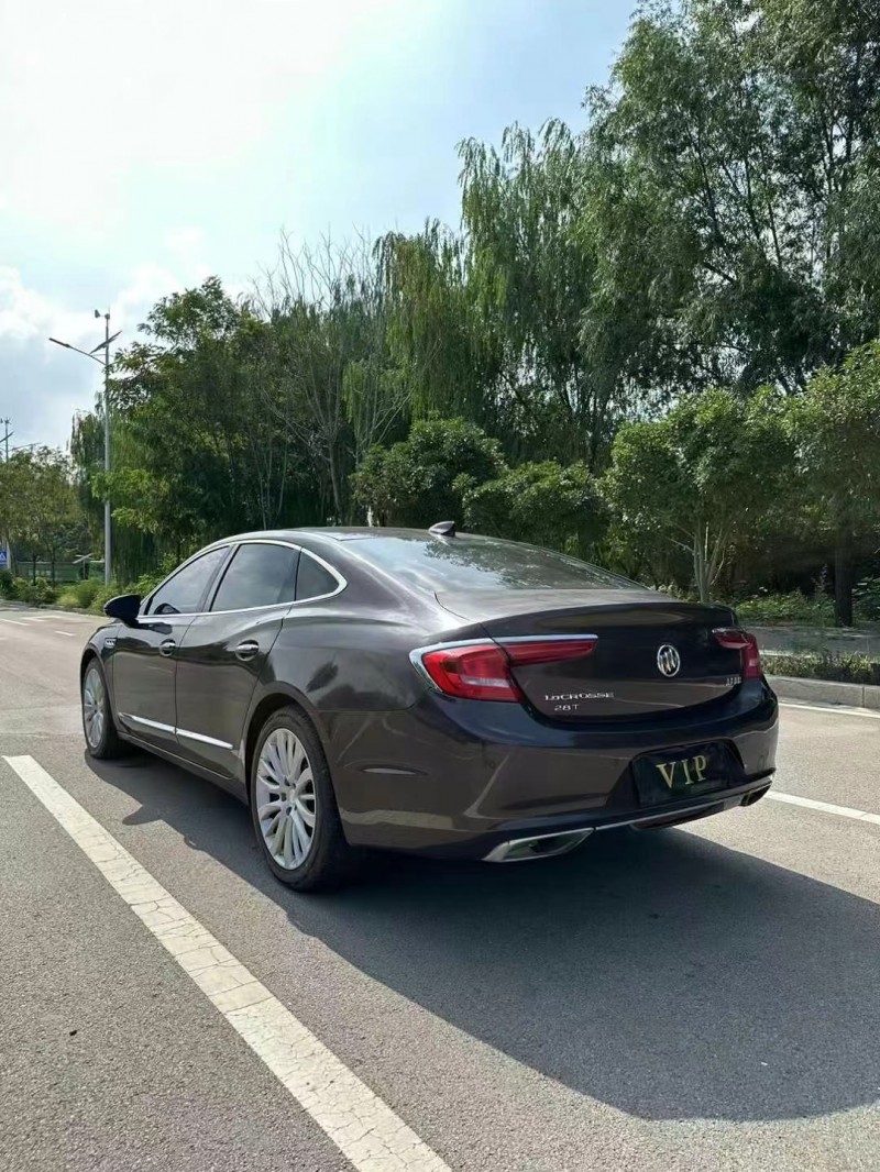 枣庄18年别克君越9