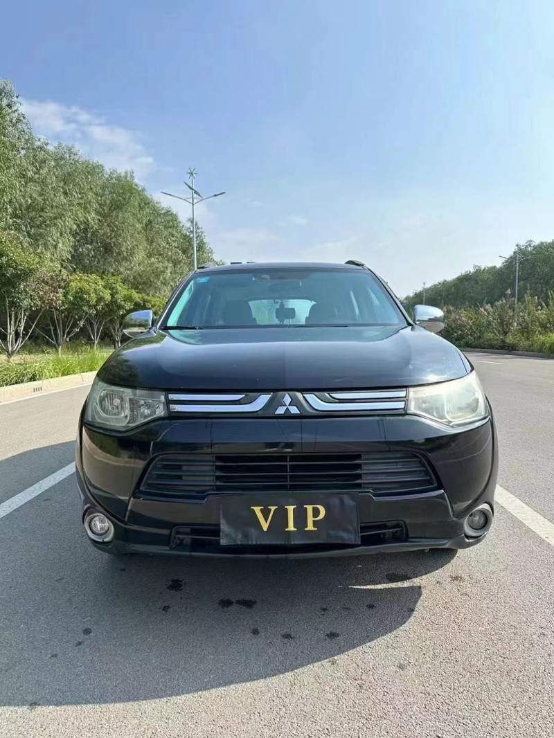 枣庄14年三菱欧蓝德1