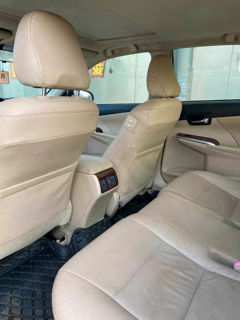 保定13年丰田凯美瑞5