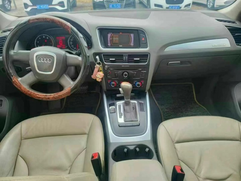 保定11年奥迪Q58