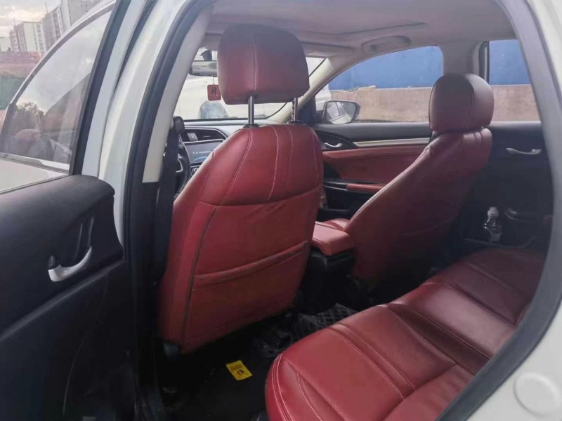 青岛17年本田思域6