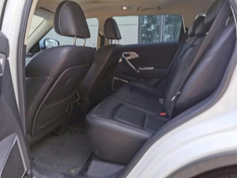 保定17年吉利博越6