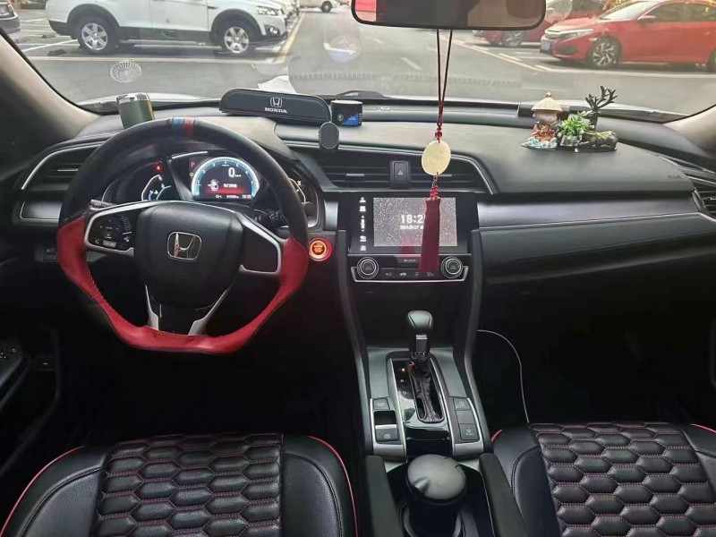 武汉19年本田思域5