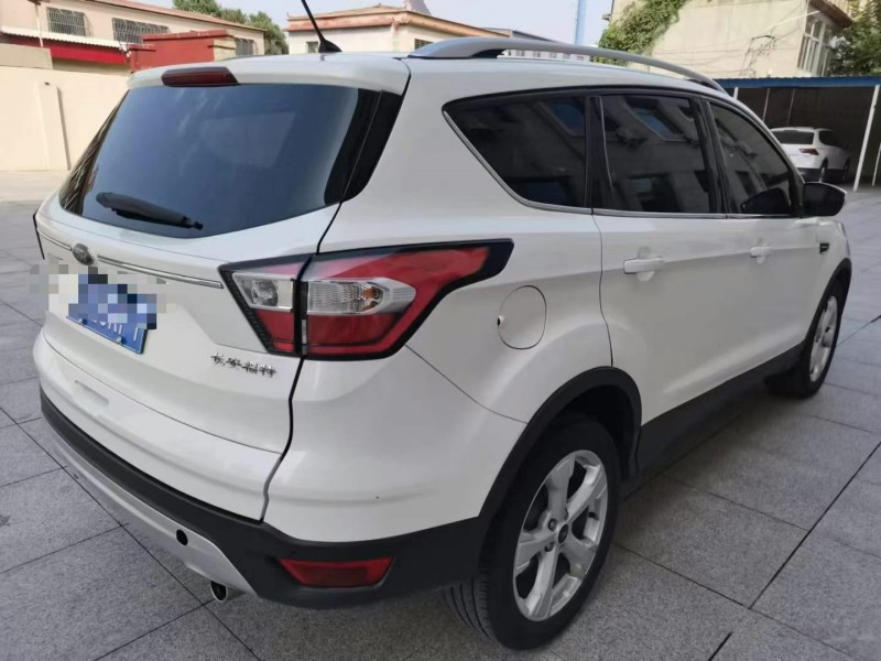 保定17年福特翼虎4