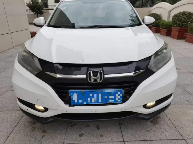 保定17年本田缤智1