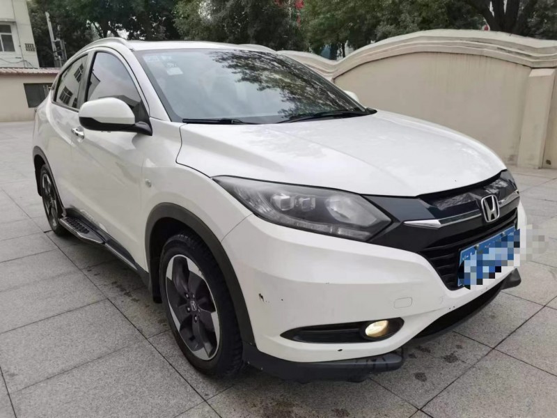 保定17年本田缤智3