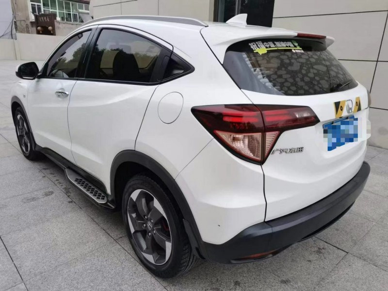 保定17年本田缤智7