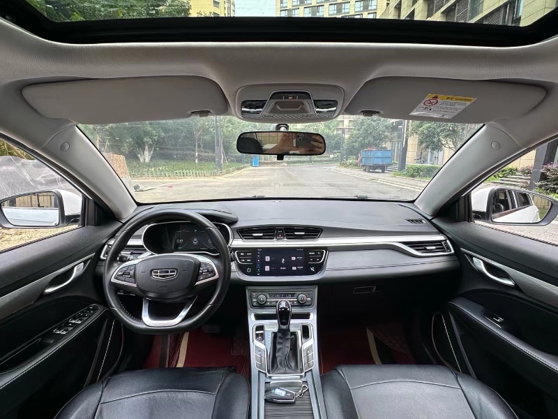 成都20年吉利帝豪5