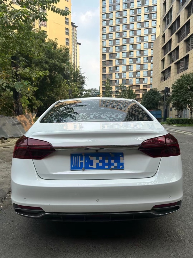 成都20年吉利帝豪9