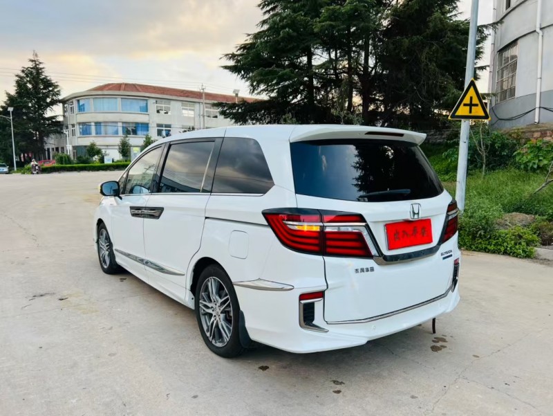 烟台20年本田艾力绅8