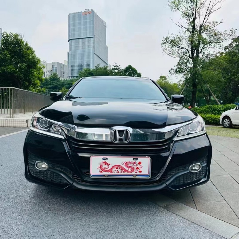 佛山16年本田雅阁1