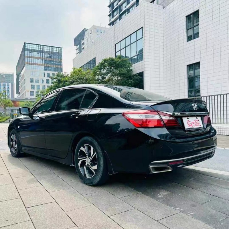 佛山16年本田雅阁8