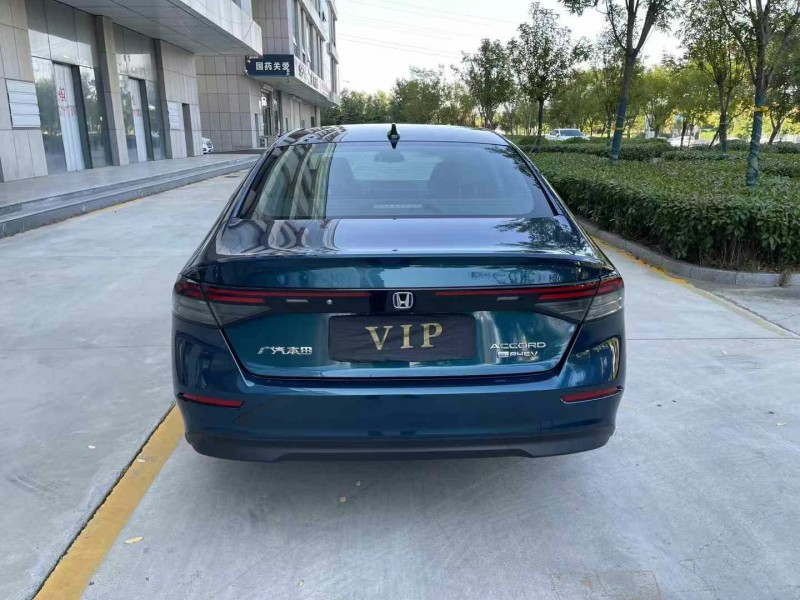 济宁24年本田雅阁9