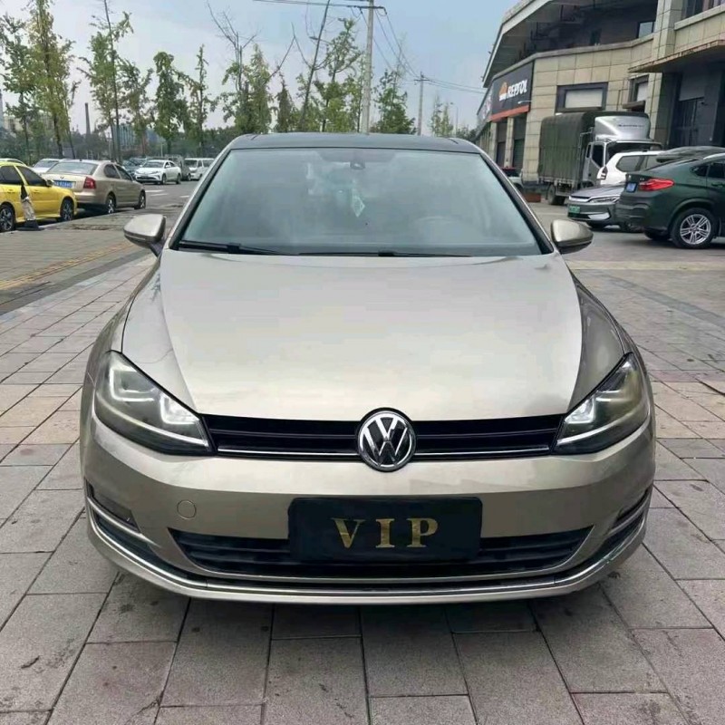 成都16年大众高尔夫1