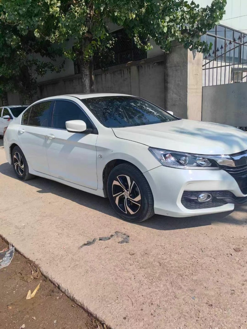 保定16年本田雅阁2