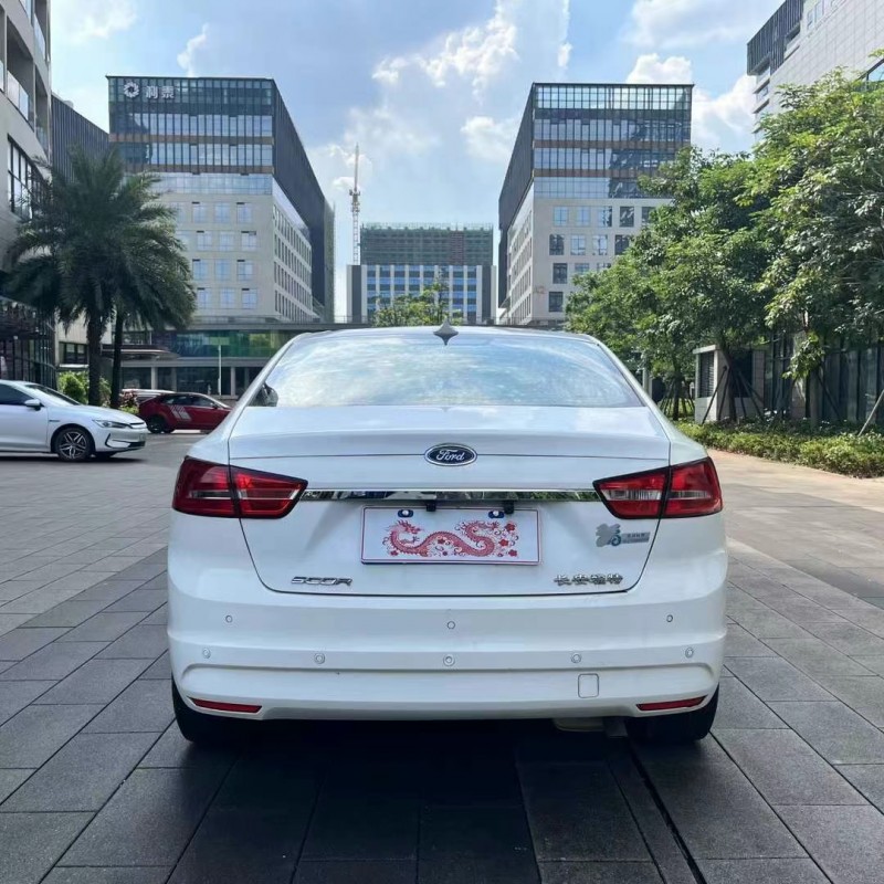 佛山15年福特福睿斯9