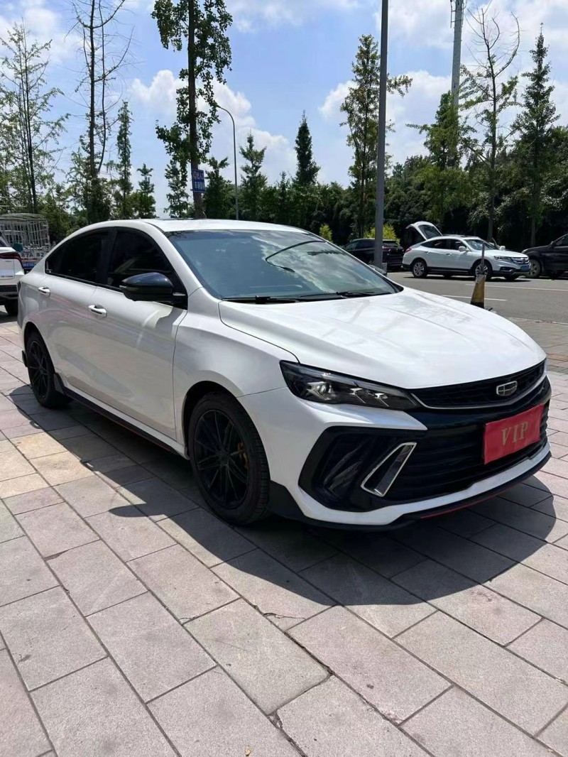 成都22年吉利缤瑞3